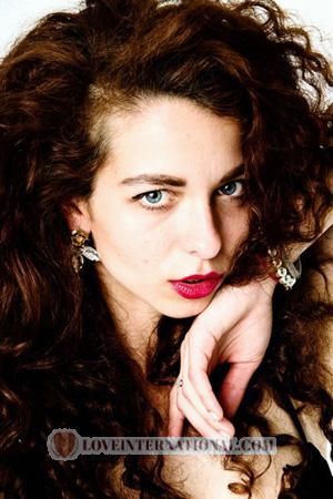 165306 - Elena Age: 31 - Ukraine