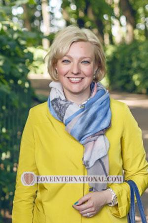 179290 - Ksenia Age: 43 - Russia