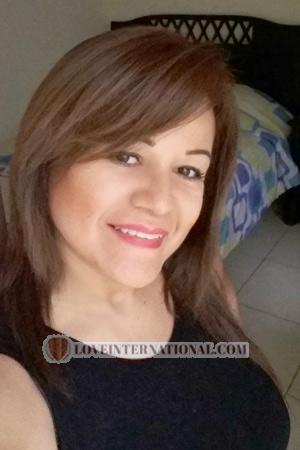 183622 - Laura Age: 58 - Costa Rica