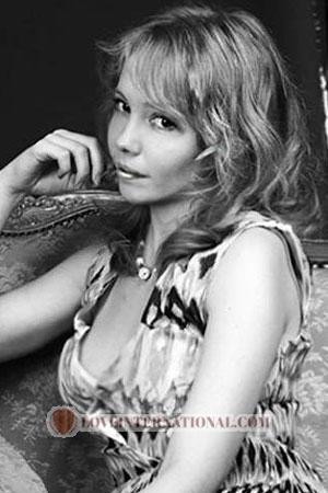 185230 - Yuliya Age: 38 - Russia