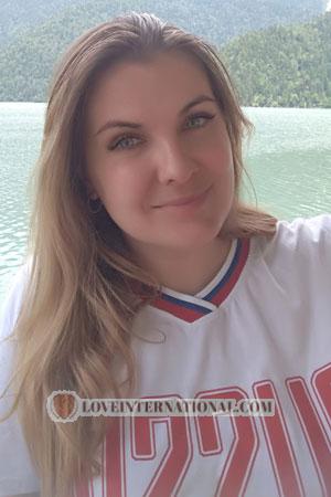 188520 - Elena Age: 39 - Russia