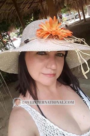 193139 - Yuleimis Age: 40 - Colombia