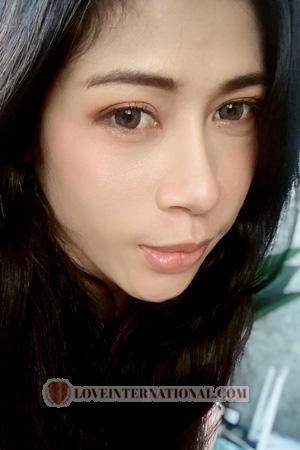 Ladies of Ubon Ratchathani