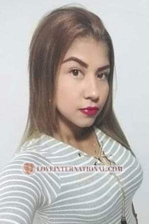 196583 - Yisela Age: 35 - Colombia