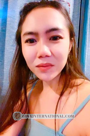 Ladies of Pathumthani