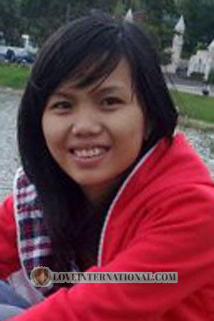 201317 - Hoang Yen Age: 37 - Vietnam