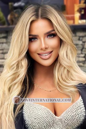 207273 - Karolina Age: 30 - Russia