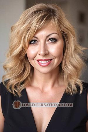 210657 - Julia Age: 50 - Norway