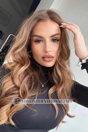 211203 - Daria Age: 26 - Italy