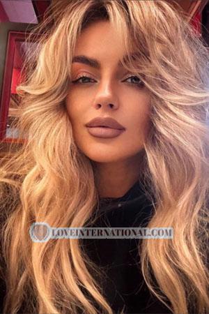 211293 - Inga Age: 36 - France