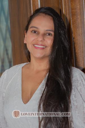 212053 - Fernanda Age: 35 - Colombia