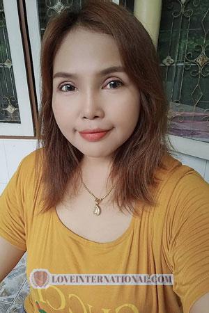 Ladies of Svay Rieng Province