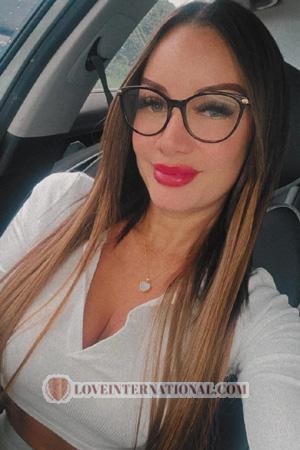 Ladies of Costa Rica