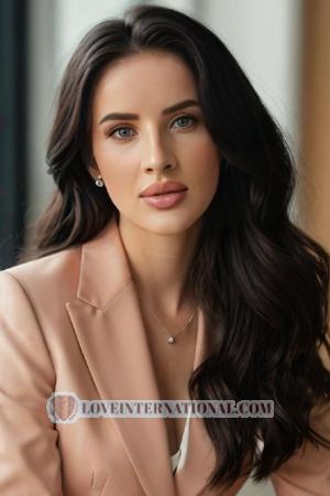 219652 - Nadiia Age: 26 - Ukraine