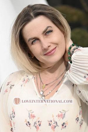 220668 - Viktoriia Age: 51 - Ukraine