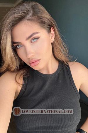 221082 - Olexandra Age: 24 - Ukraine