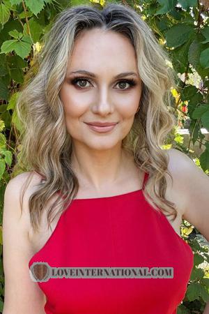 222277 - Alla Age: 45 - Ukraine