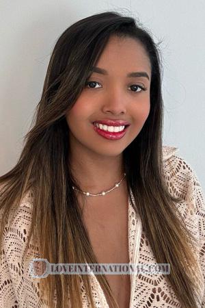 222452 - Grey Age: 24 - Colombia