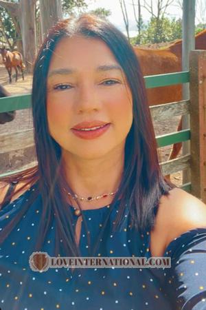 Ladies of Costa Rica