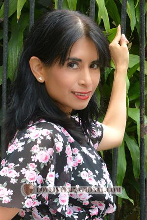 223037 - Elizabeth Age: 44 - Peru