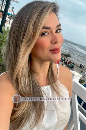 223108 - Juliem Age: 40 - Colombia