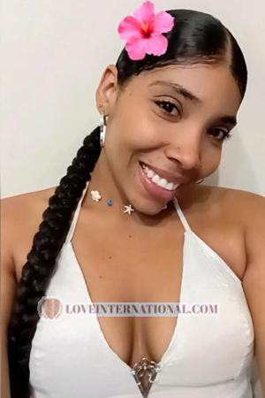 223200 - Yolaima Age: 27 - Colombia