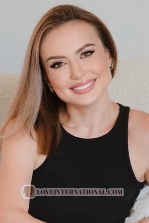 224086 - Viktoriia Age: 38 - Ukraine