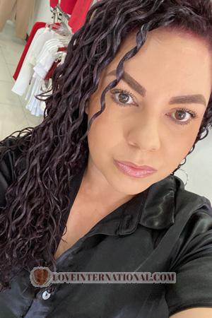 224155 - Silvia Age: 20 - Costa Rica