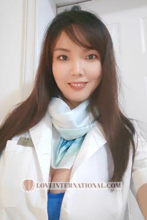 224412 - Lily Age: 36 - China