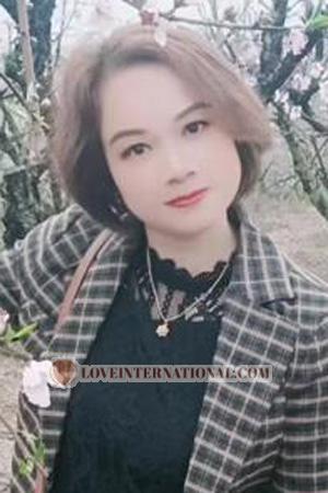 226909 - Lingyan Age: 49 - China