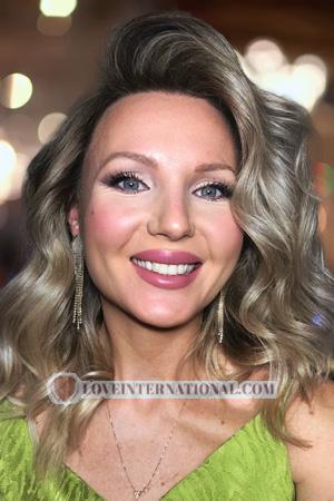 228210 - Anastasia Age: 40 - Russia