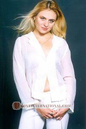 53175 - Elena Age: 32 - Russia