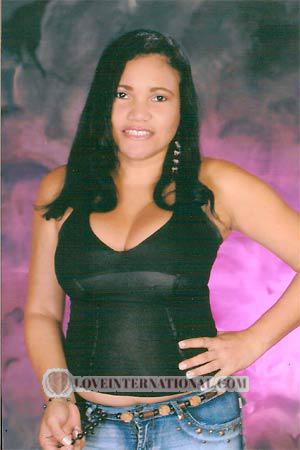 81693 - Claudia Age: 35 - Colombia